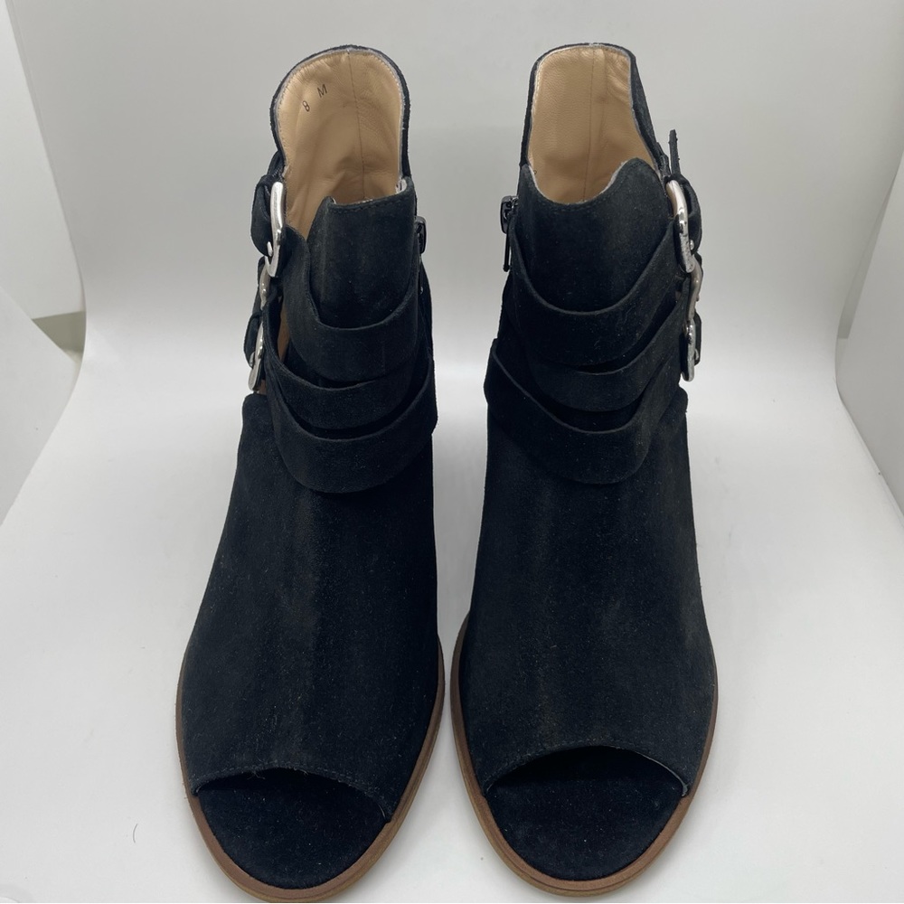 Black Ankle Boots with Chunky Heel and Peep-Toe